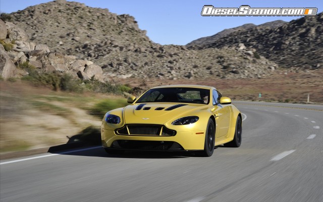 Aston Martin V12 Vantage S 2014 Widescreen Picture #183 Aston Martin V12 Vantage S 2014 Widescreen Picture #183